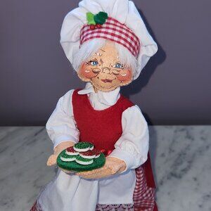 Annalee Mrs. Claus Chef Doll – 2013 Christmas, Holding Cookies, Holiday Kitchen